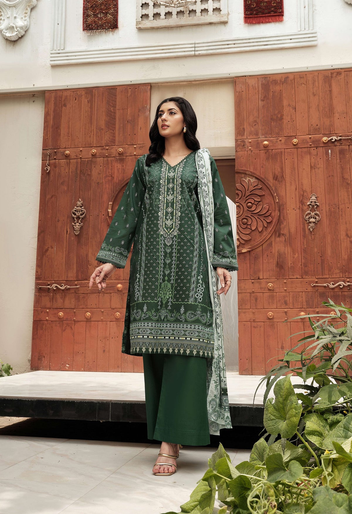 Desire by Motifz Printed Airjet Lawn 3 Piece – Wholesale Suits