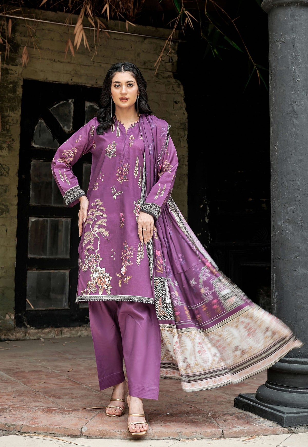 Desire by Motifz Printed Airjet Lawn 3 Piece – Wholesale Suits