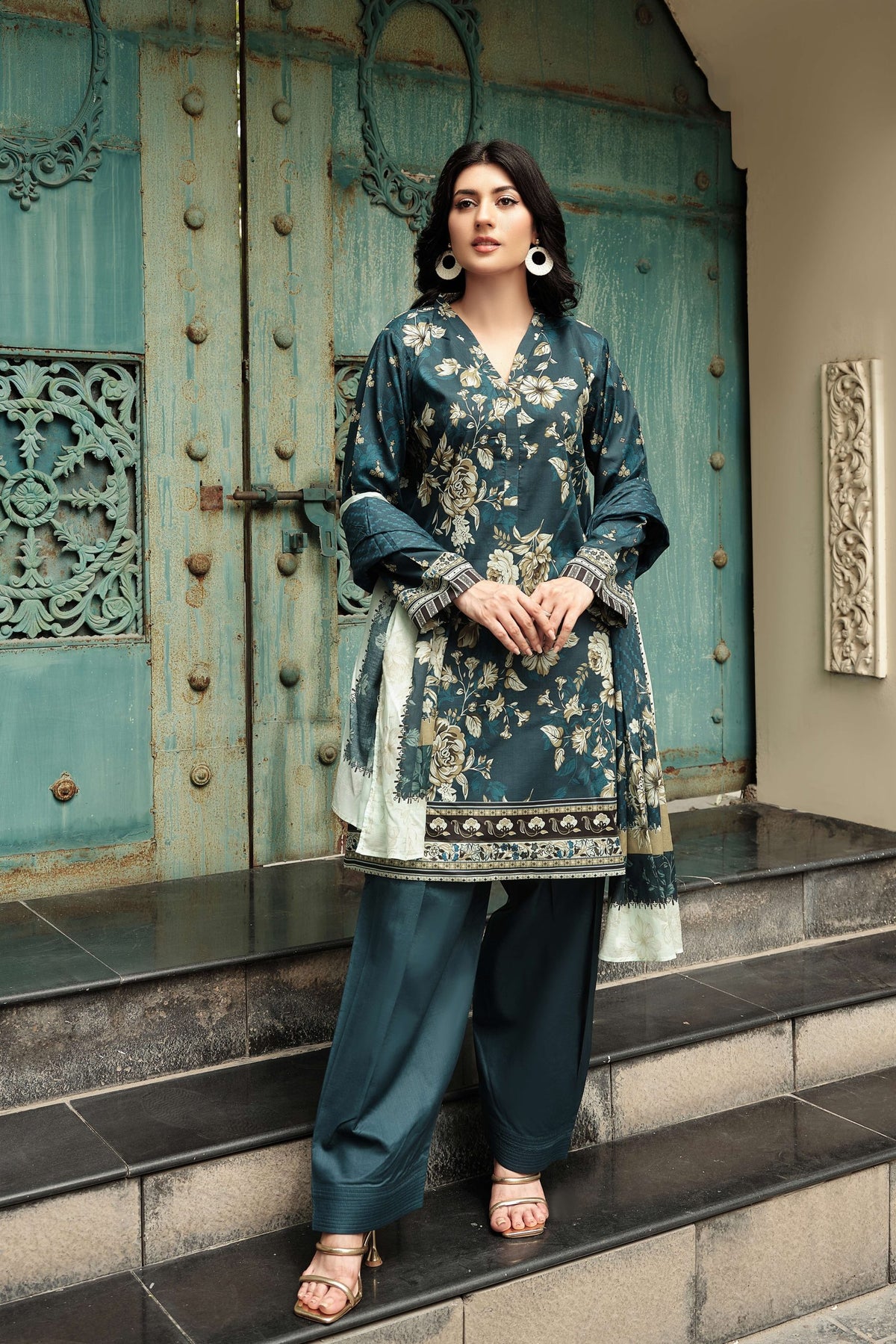 Desire by Motifz Printed Airjet Lawn 3 Piece – Wholesale Suits