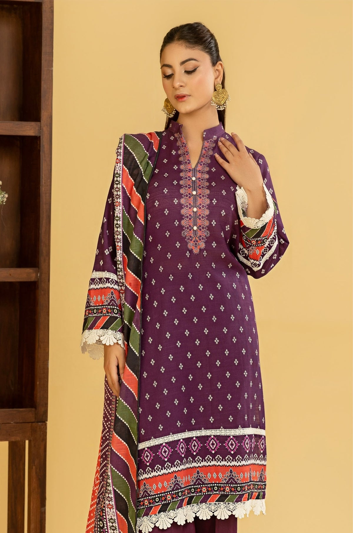 RANGREZA Airjet Khaddar 3PC – Printed Winter Suit | Shahbaz Fabric Store