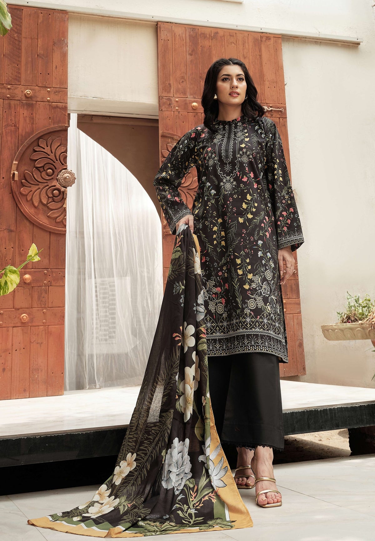 Desire by Motifz Printed Airjet Lawn 3 Piece – Wholesale Suits
