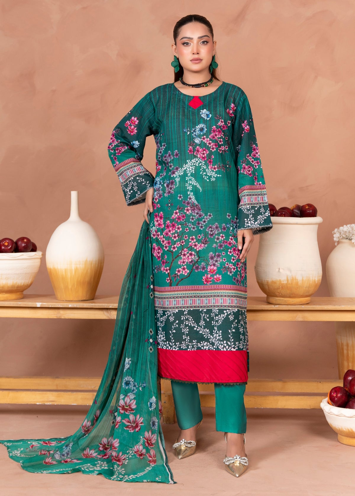 Aura Chamki Digital Printed 3PC Wholesale lawn suits