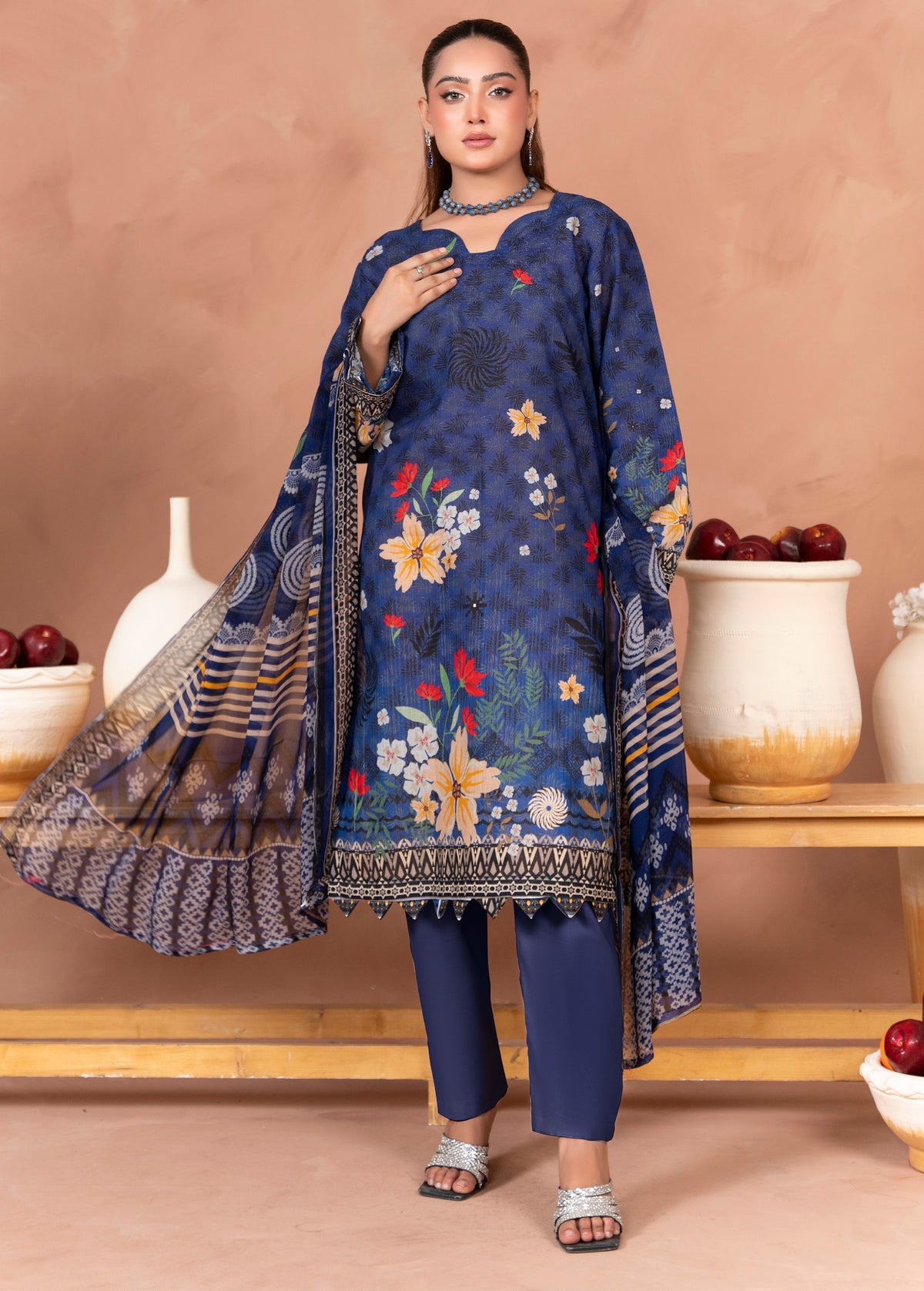 Aura Chamki Digital Printed 3PC Wholesale lawn suits