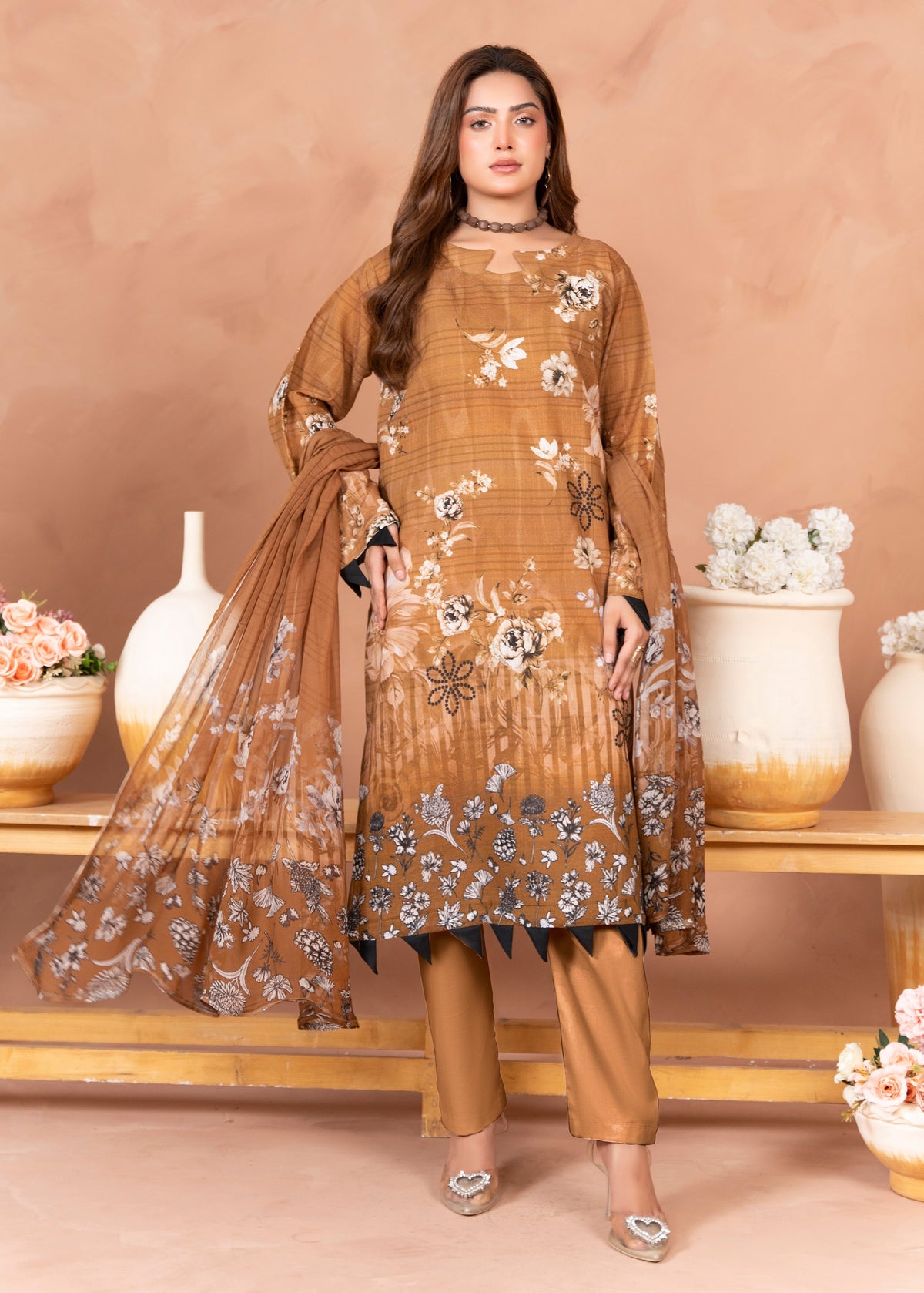 Aura Chamki Digital Printed 3PC Wholesale lawn suits