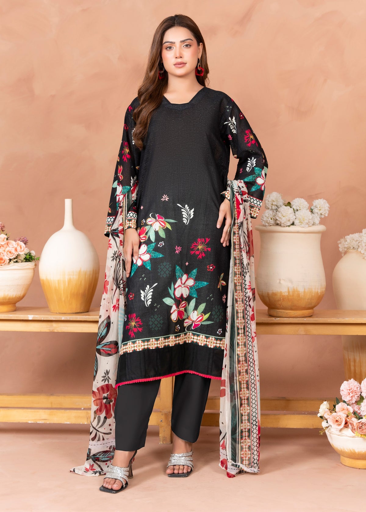Aura Chamki Digital Printed 3PC Wholesale lawn suits
