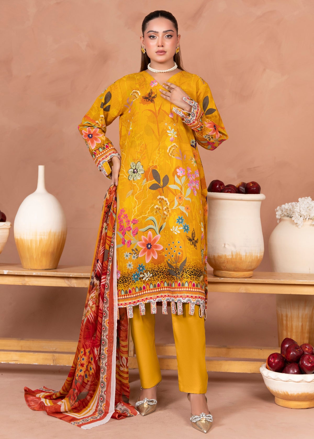 Aura Chamki Digital Printed 3PC Wholesale lawn suits