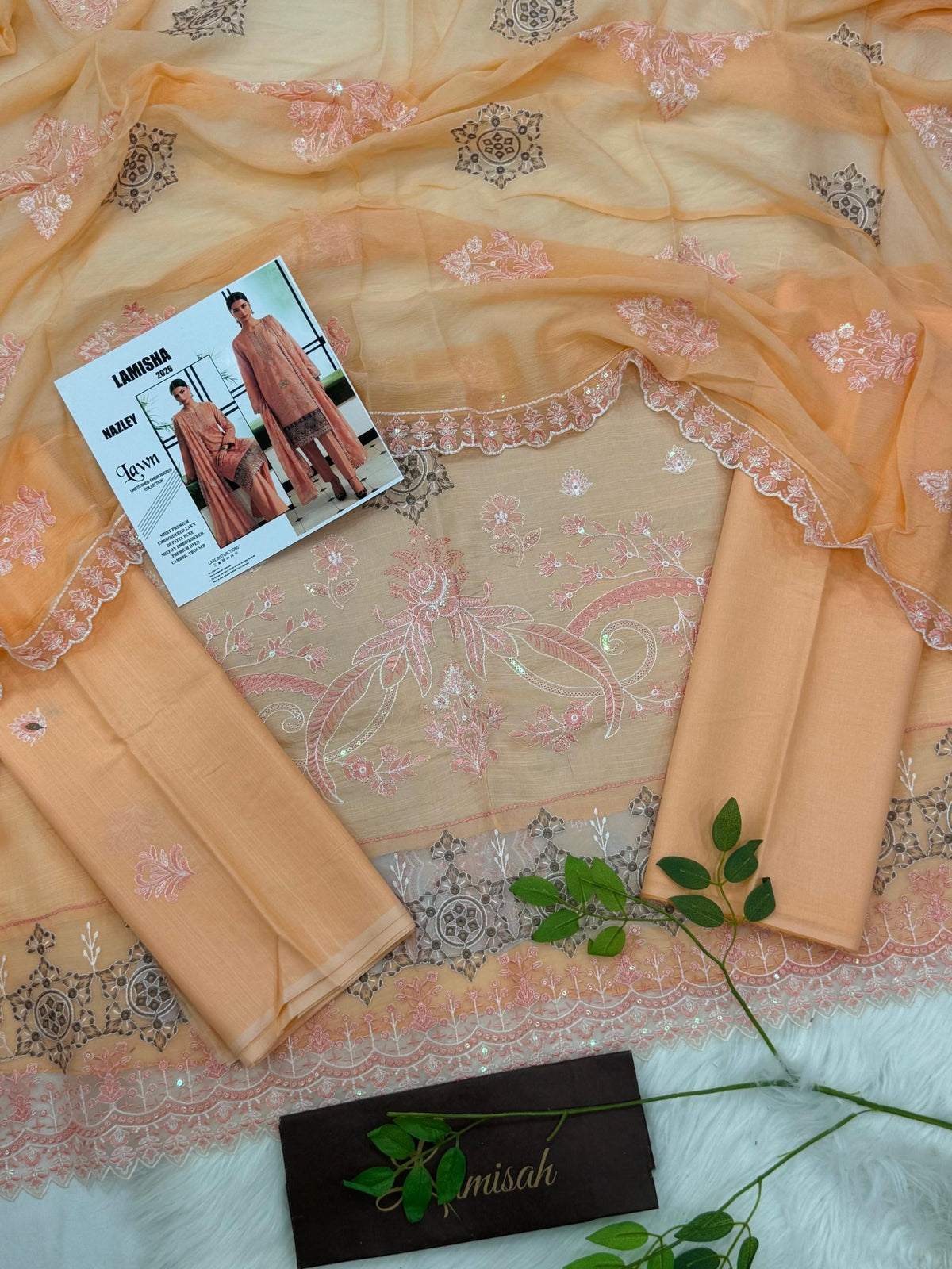 Nazley by Lamisha Lux Emb Lawn 3PC – Wholesale Suits