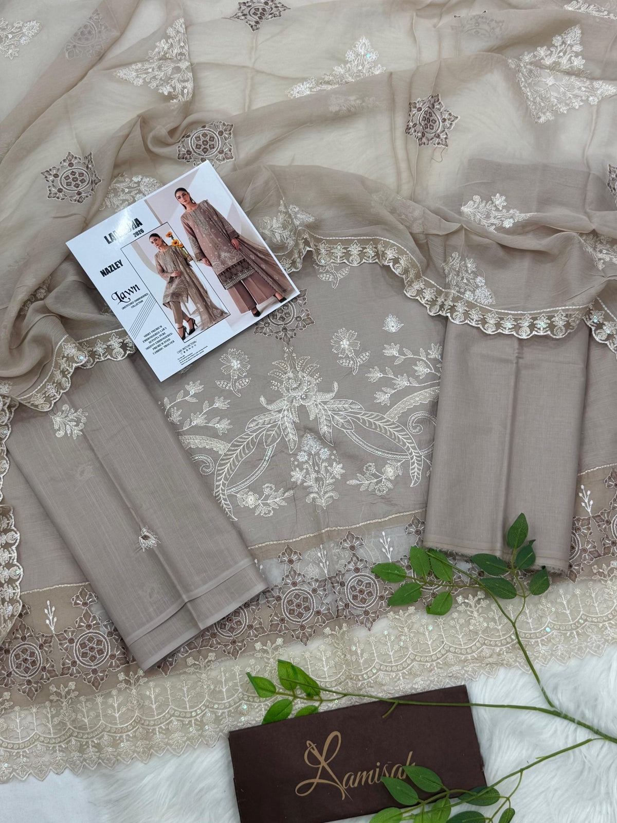 Nazley by Lamisha Lux Emb Lawn 3PC – Wholesale Suits