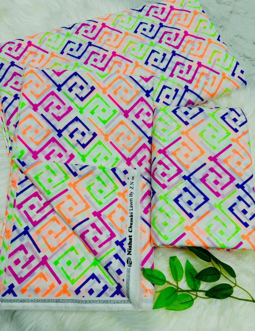 Nishat Chamki Lawn 2PC – Wholesale Suits
