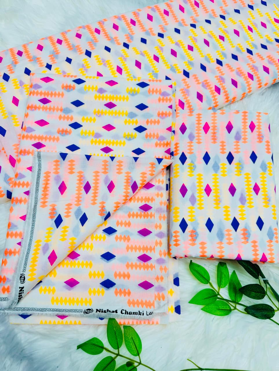 Nishat Chamki Lawn 2PC – Wholesale Suits