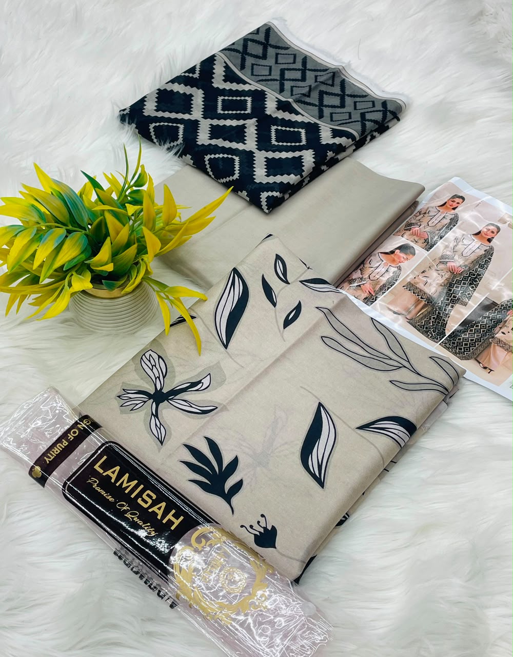 Bin Naeem Platinum Vol-28 3PC Printed Lawn – Wholesale Suits